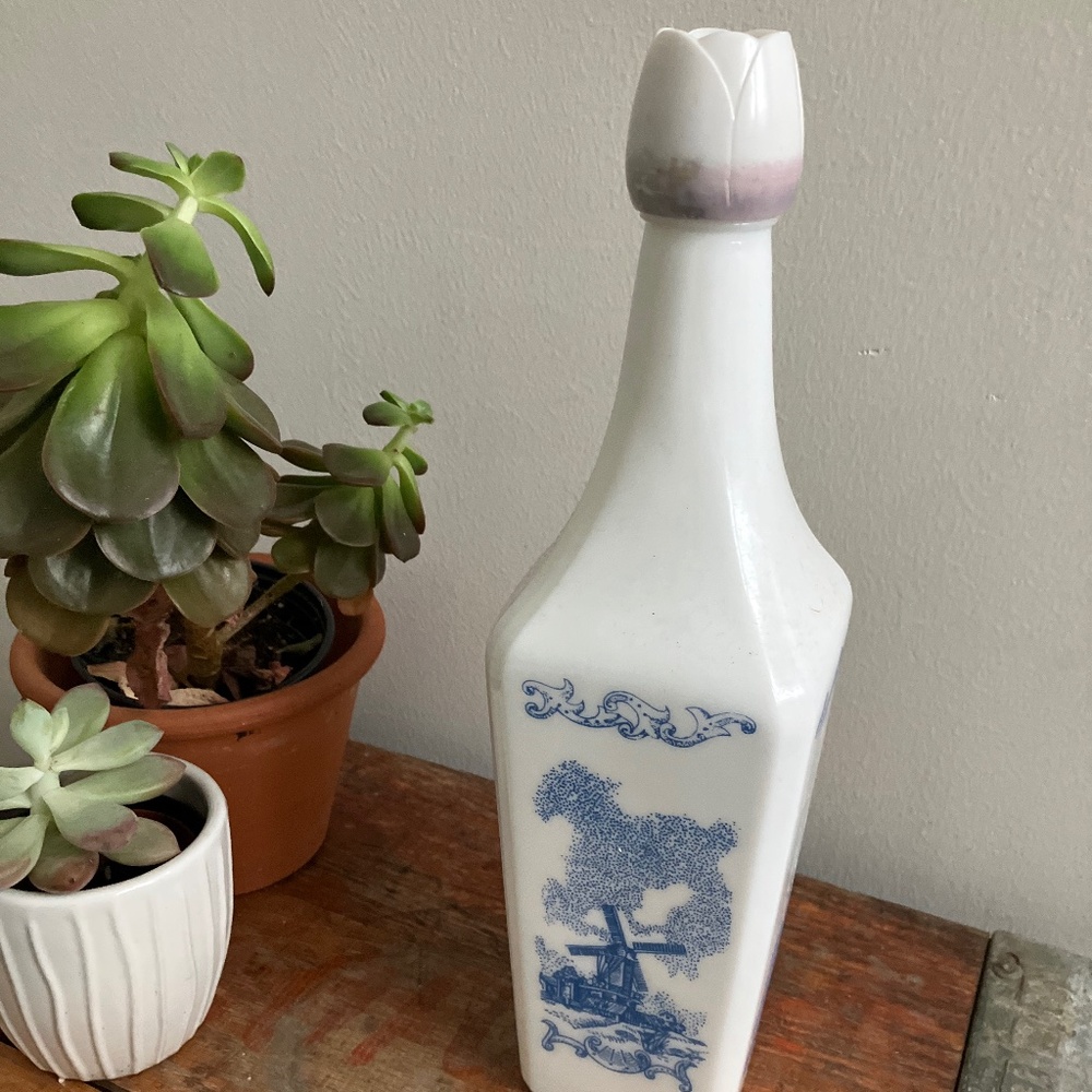 Vandermint Chocolate liqueur tulip bottle, White Milk Glass style, tulip stopper